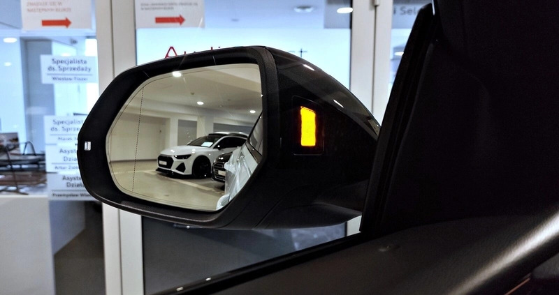 Audi SQ8 cena 430000 przebieg: 63000, rok produkcji 2019 z Kozienice małe 562